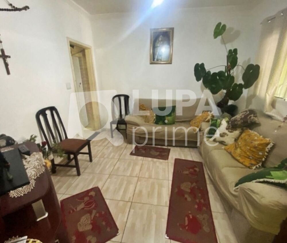 Casa à venda com 3 quartos, 110m² - Foto 1