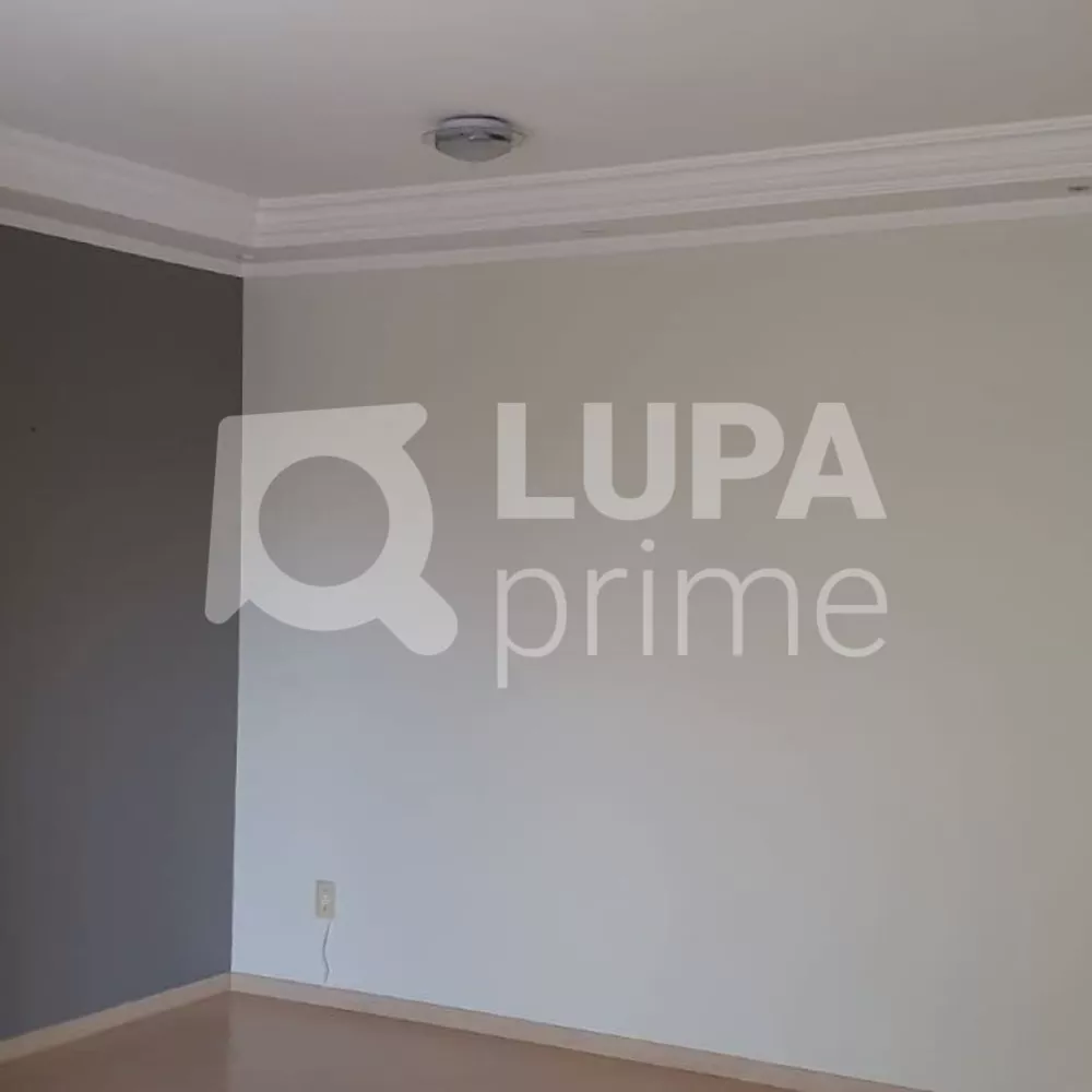 Apartamento à venda com 2 quartos, 60m² - Foto 2