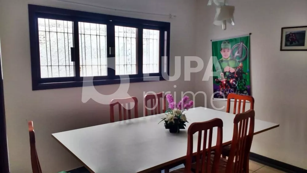 Casa, 3 quartos, 198 m² - Foto 1