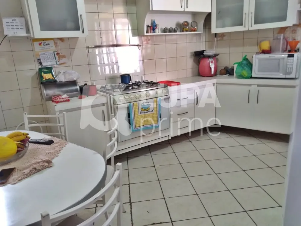 Casa, 7 quartos, 590 m² - Foto 1
