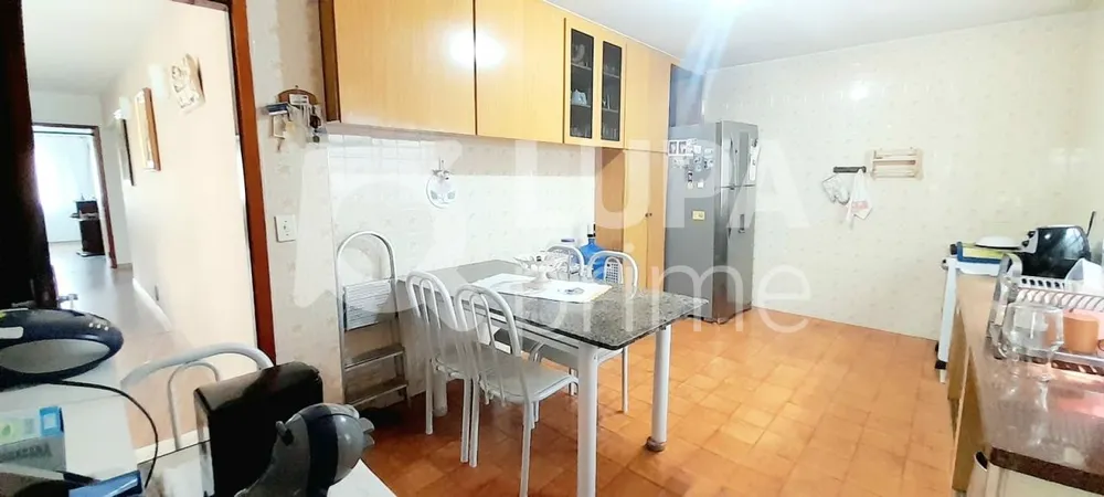 Casa, 4 quartos, 259 m² - Foto 9