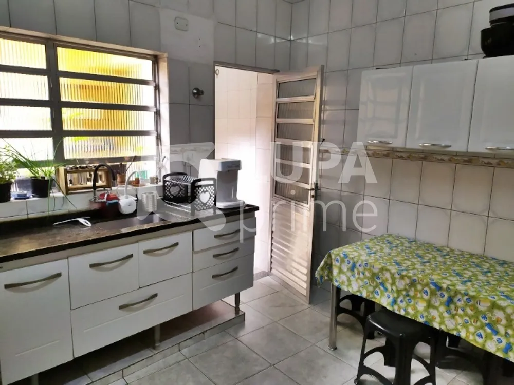 Casa, 4 quartos, 186 m² - Foto 1