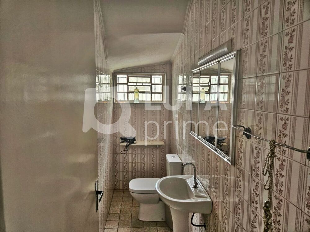 Casa à venda com 3 quartos, 195m² - Foto 3