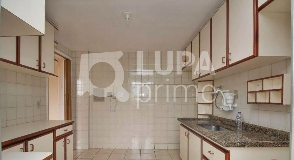 Apartamento à venda com 2 quartos, 70m² - Foto 4