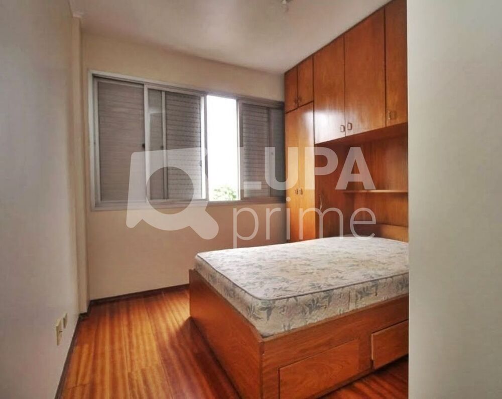 Apartamento à venda com 2 quartos, 70m² - Foto 3