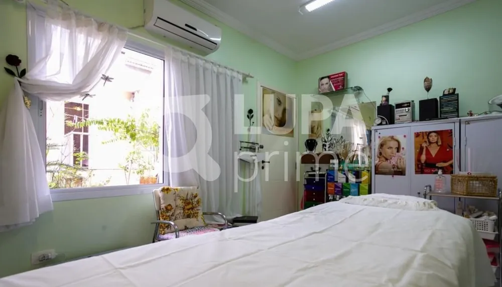Casa, 4 quartos, 202 m² - Foto 1
