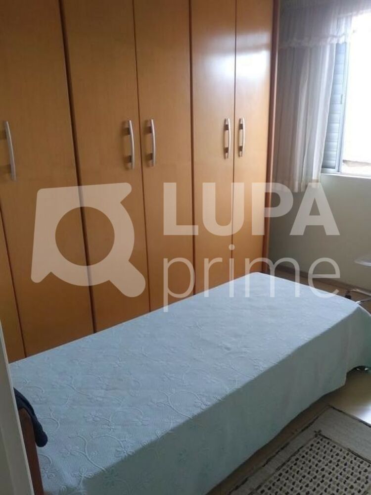 Casa, 7 quartos, 218 m² - Foto 4