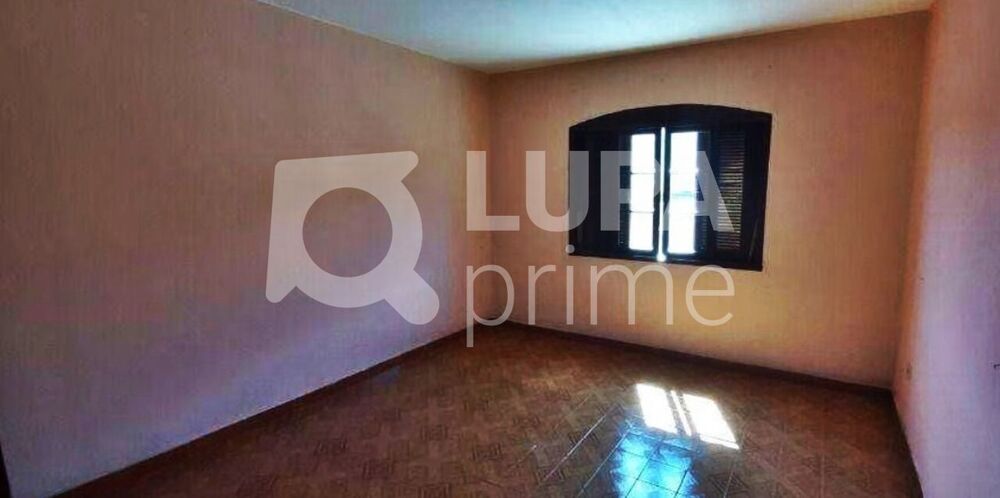 Casa à venda com 3 quartos, 94m² - Foto 4