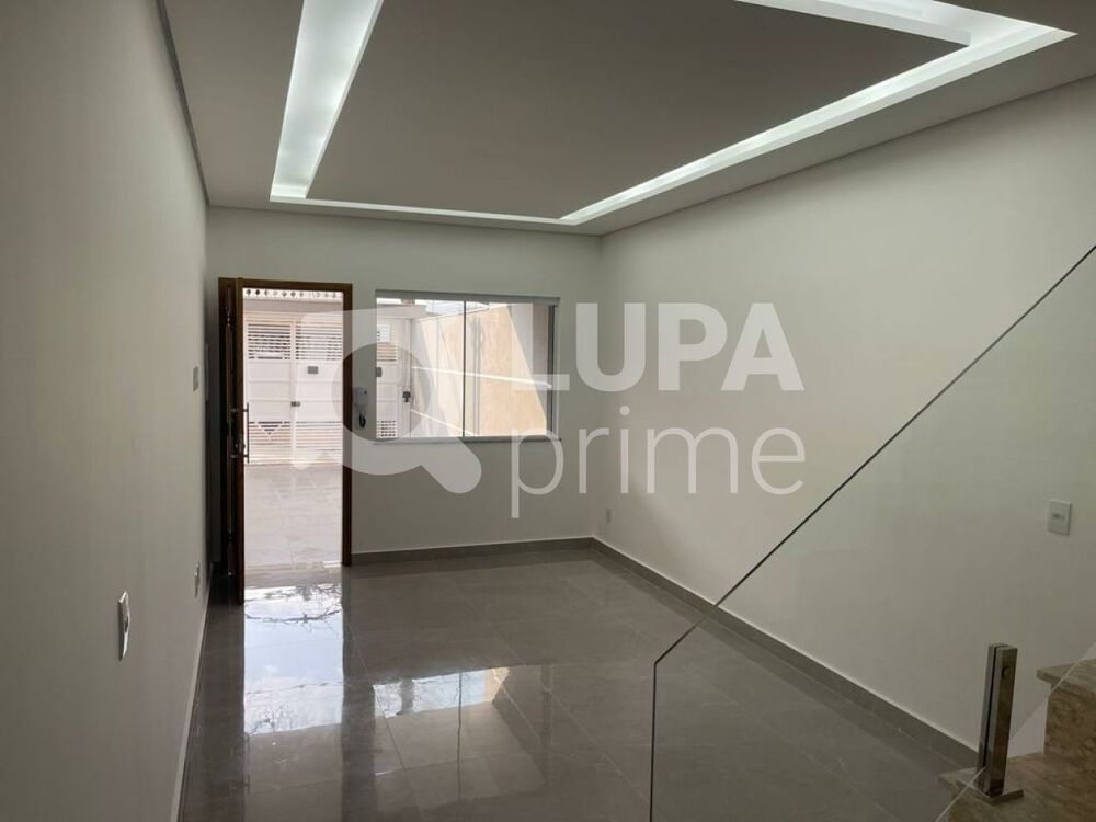 Casa à venda com 3 quartos, 140m² - Foto 1