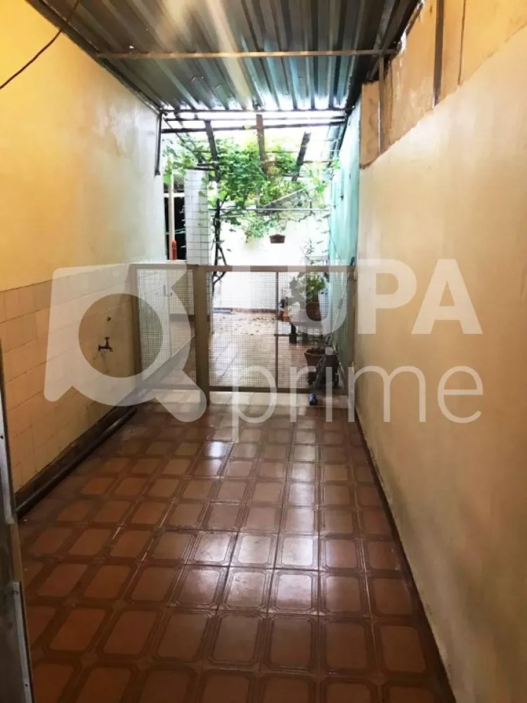 Casa à venda com 4 quartos, 256m² - Foto 18