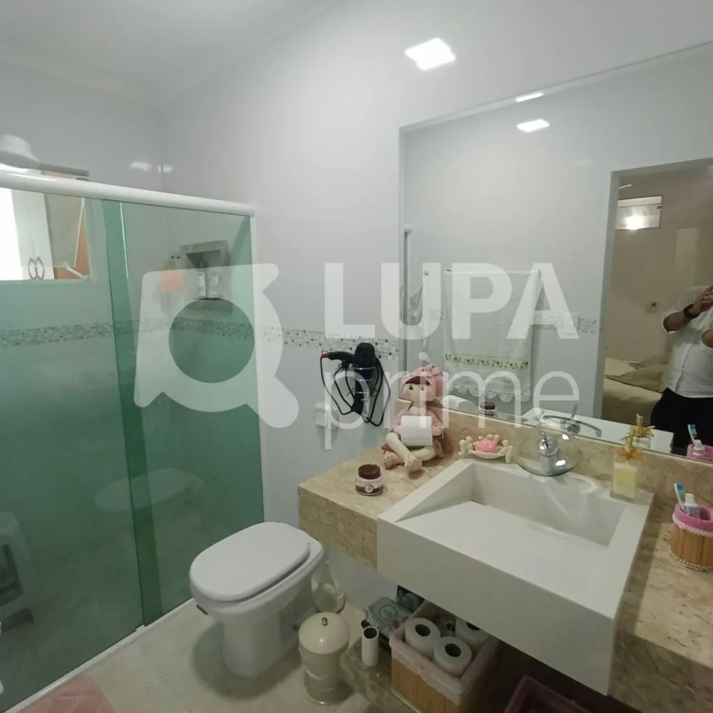 Casa, 5 quartos, 240 m² - Foto 2