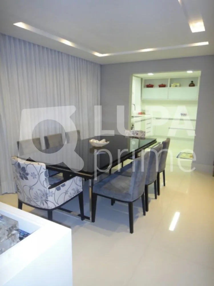 Casa, 3 quartos, 330 m² - Foto 1