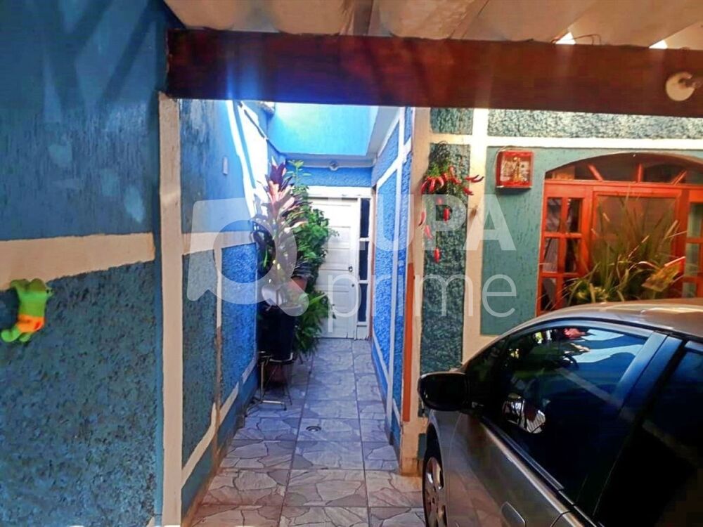 Casa à venda com 3 quartos, 230m² - Foto 8