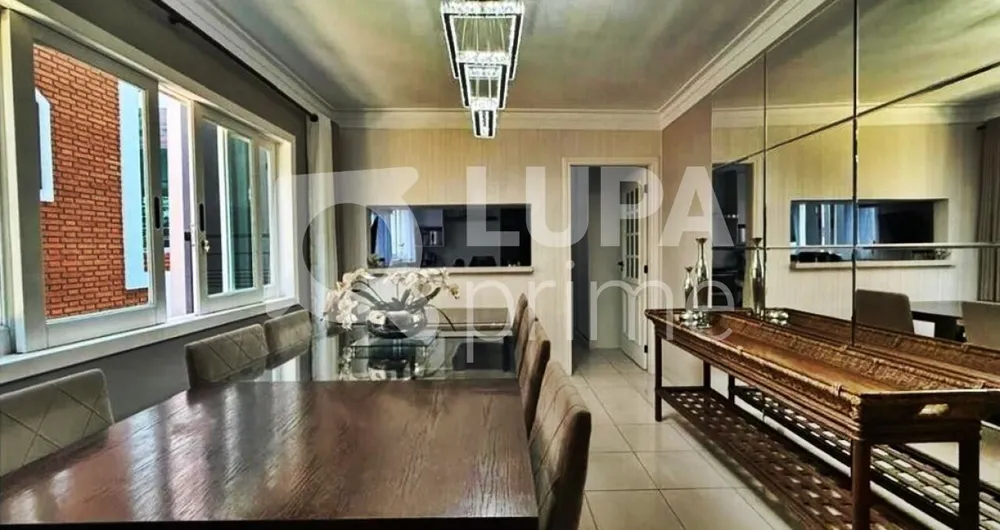 Casa, 4 quartos, 300 m² - Foto 1