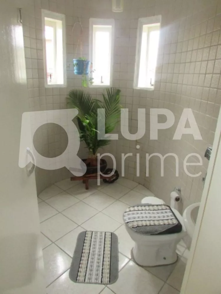 Casa à venda com 5 quartos, 300m² - Foto 10