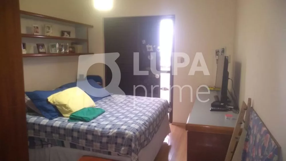 Apartamento à venda com 4 quartos, 236m² - Foto 11