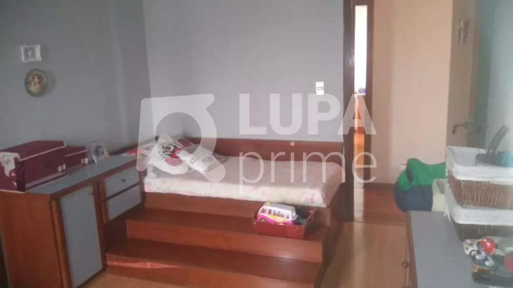 Apartamento à venda com 4 quartos, 236m² - Foto 13