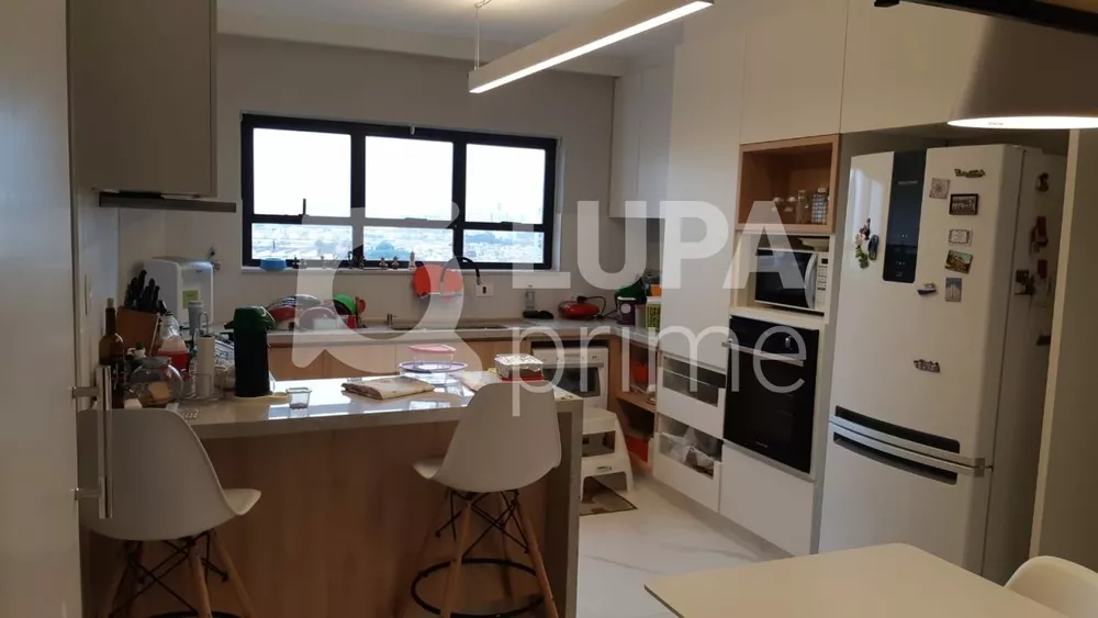 Apartamento à venda com 4 quartos, 236m² - Foto 7