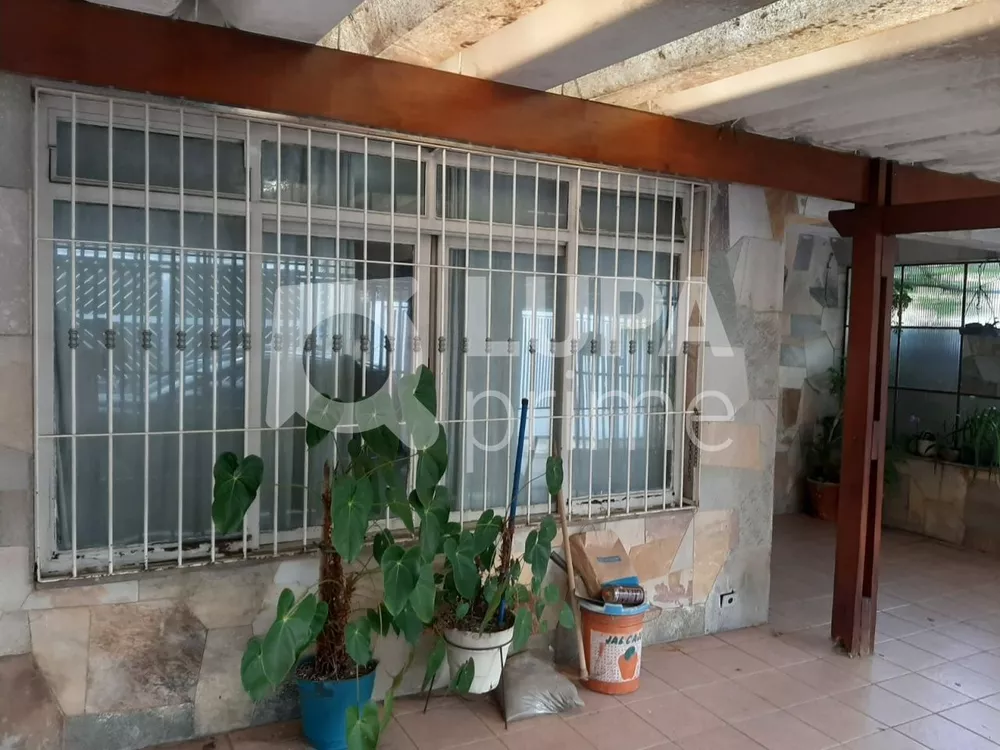 Casa à venda com 2 quartos, 180m² - Foto 2