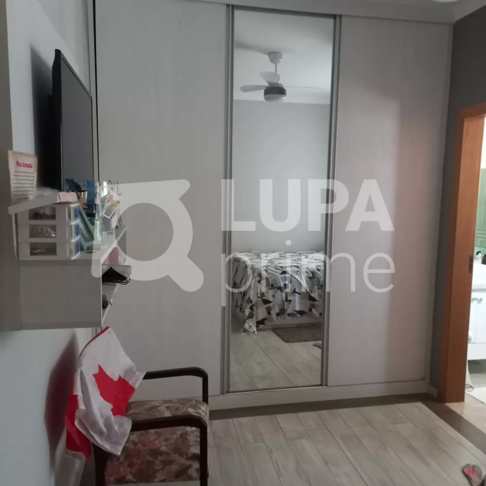 Casa, 3 quartos, 210 m² - Foto 2