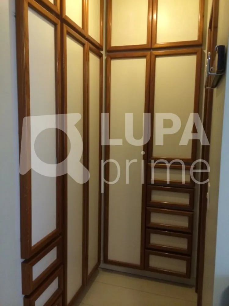 Apartamento, 3 quartos, 250 m² - Foto 2