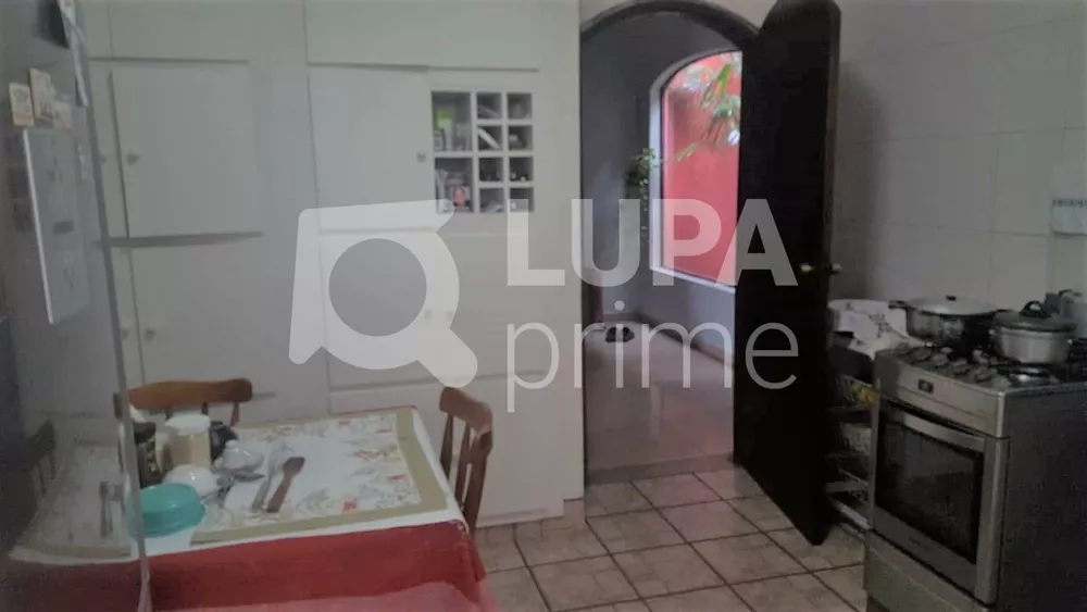 Casa à venda com 3 quartos, 184m² - Foto 8