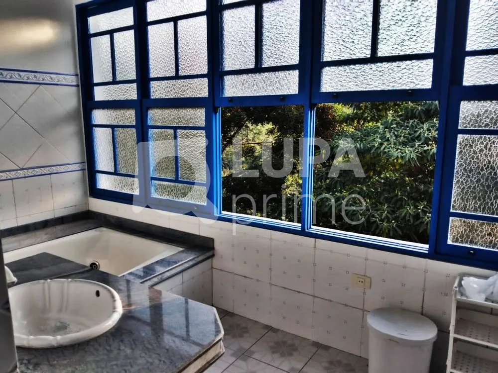 Casa, 3 quartos, 250 m² - Foto 4