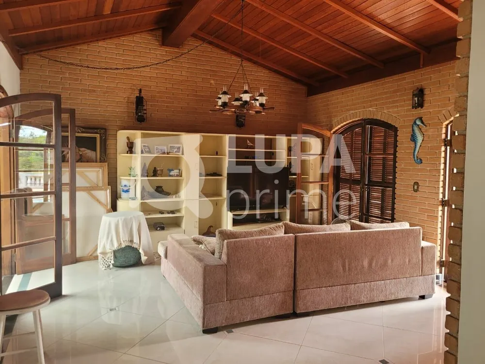 Chácara, 4 quartos, 200 m² - Foto 1