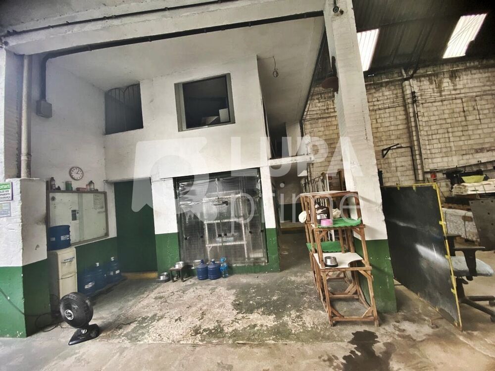 Depósito-Galpão, 689 m² - Foto 1