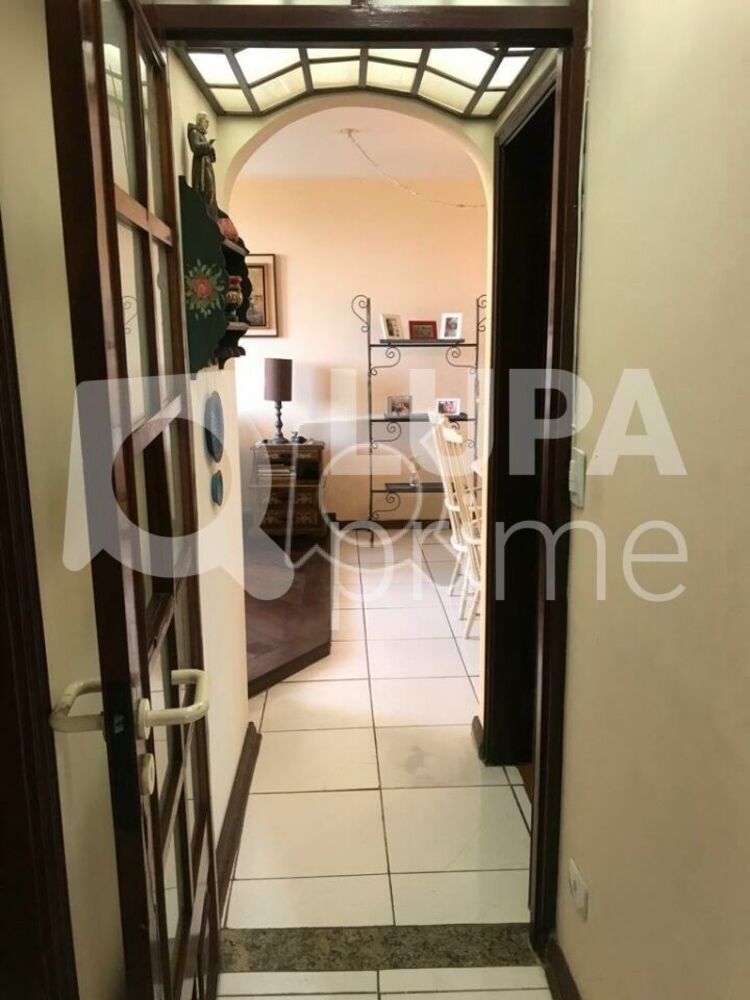 Apartamento à venda com 3 quartos, 90m² - Foto 2