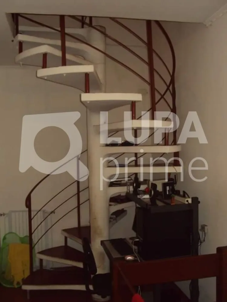 Casa, 3 quartos, 272 m² - Foto 1