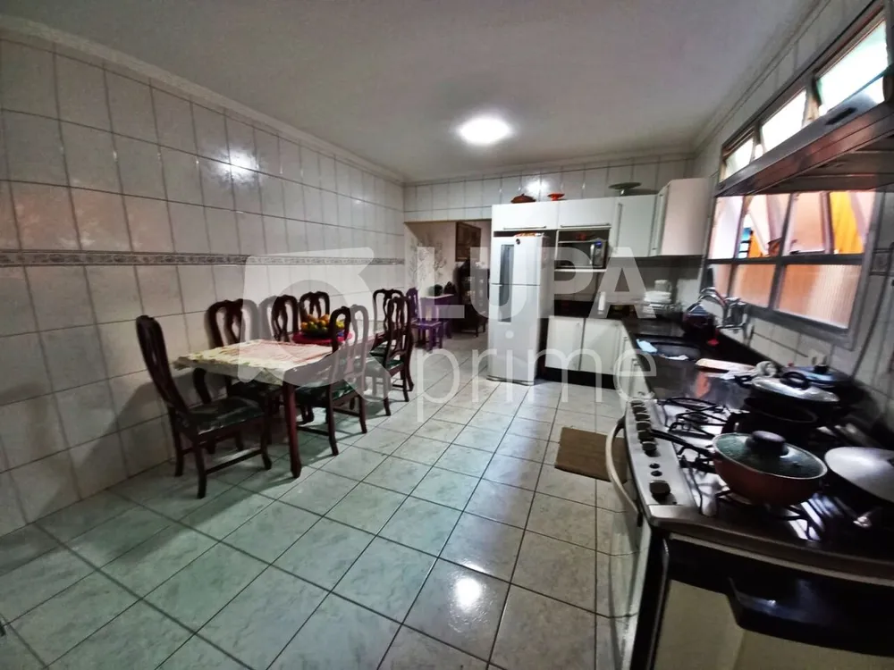 Casa, 10 quartos, 187 m² - Foto 6