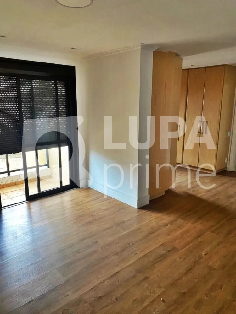 Apartamento, 3 quartos, 236 m² - Foto 11