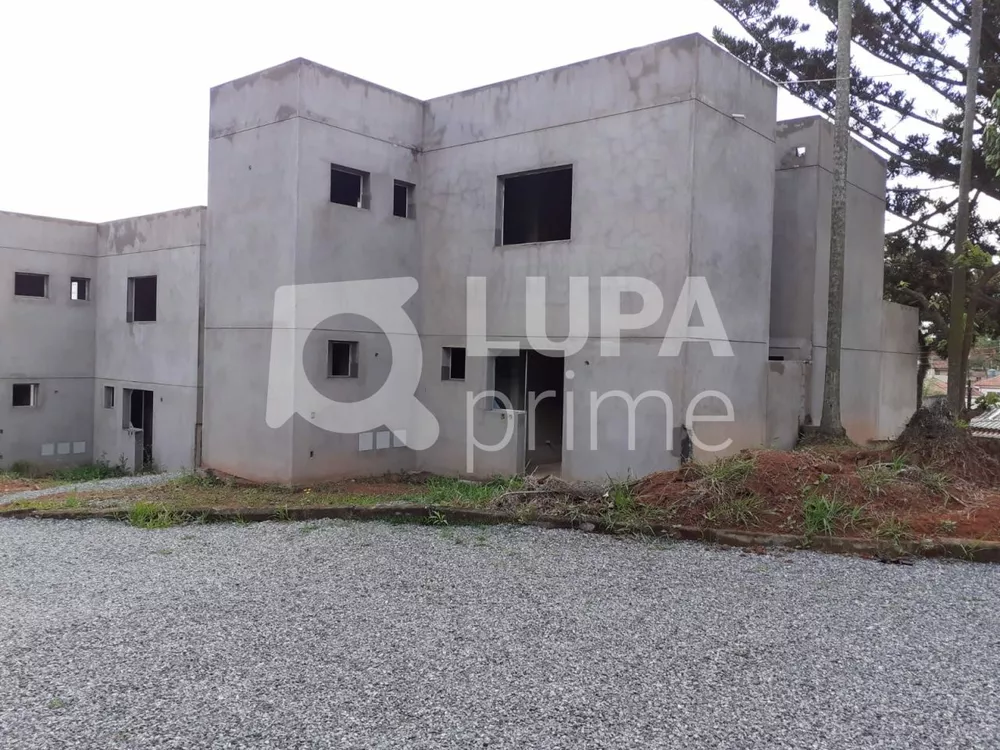 Casa de Condomínio à venda com 3 quartos, 243m² - Foto 4