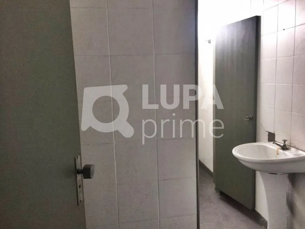 Depósito-Galpão, 3300 m² - Foto 1