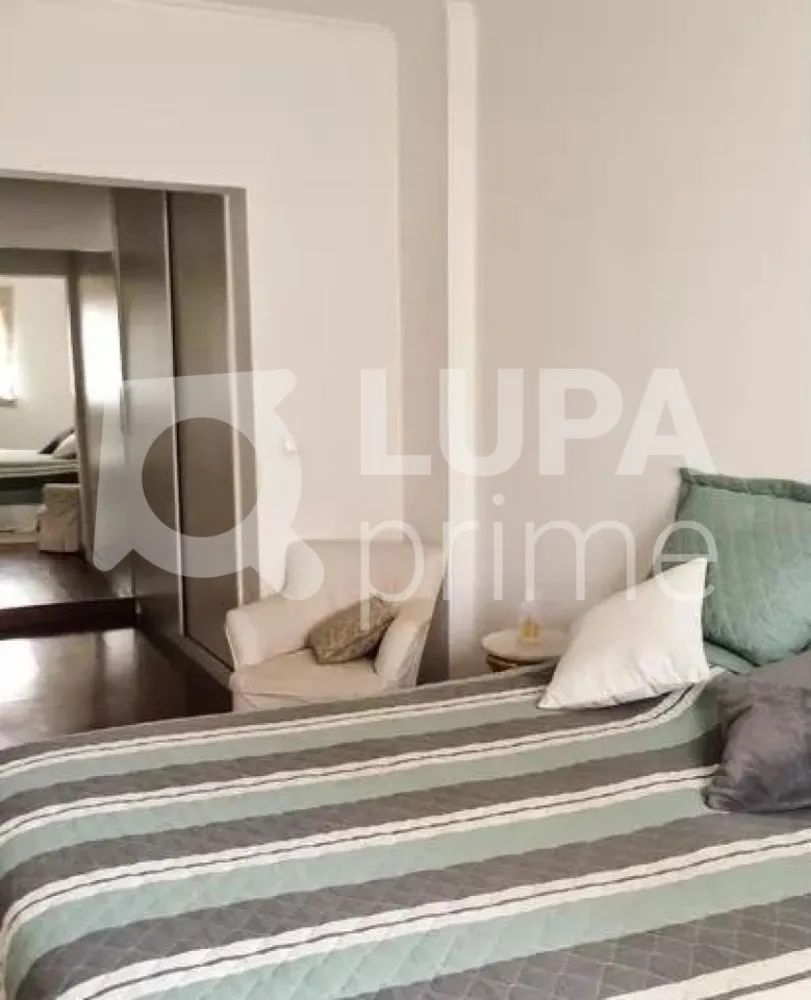 Apartamento, 3 quartos, 186 m² - Foto 2