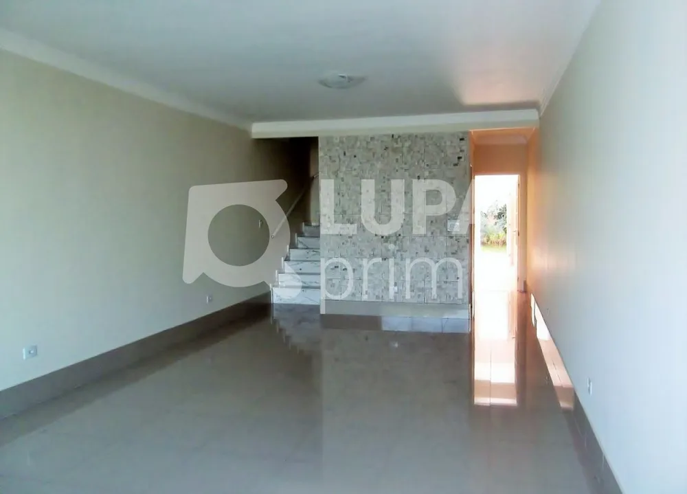 Casa, 3 quartos, 210 m² - Foto 3