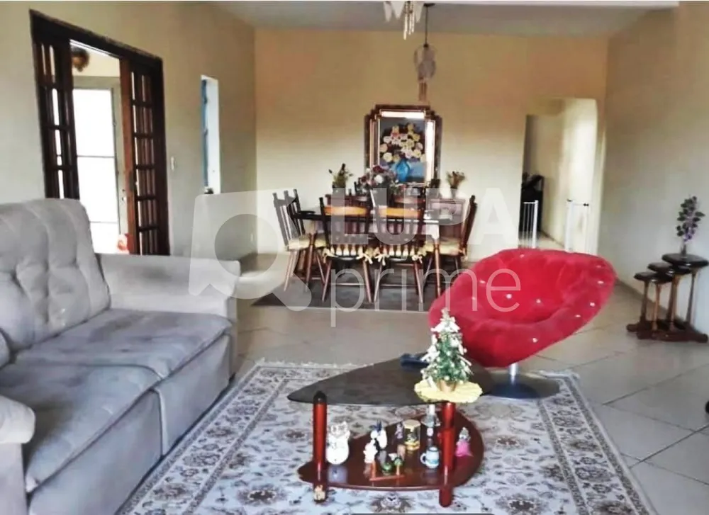 Casa, 6 quartos, 422 m² - Foto 1