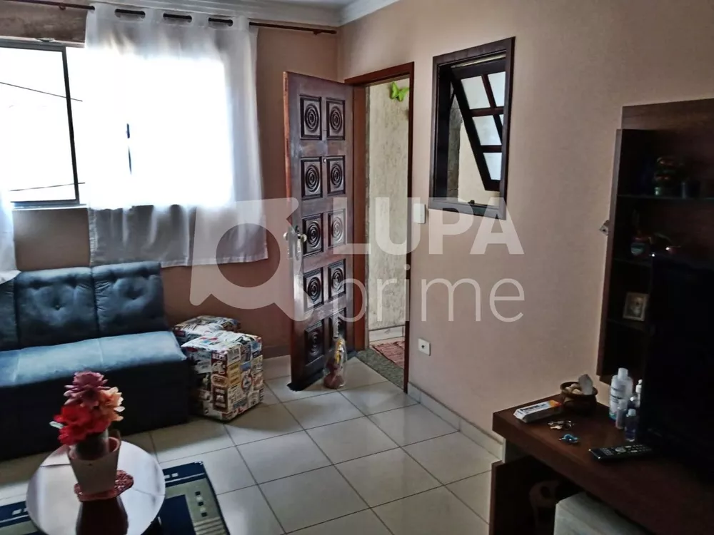 Casa à venda com 3 quartos, 60m² - Foto 1