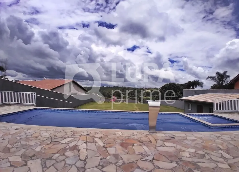 Chácara, 5 quartos, 2450 m² - Foto 1