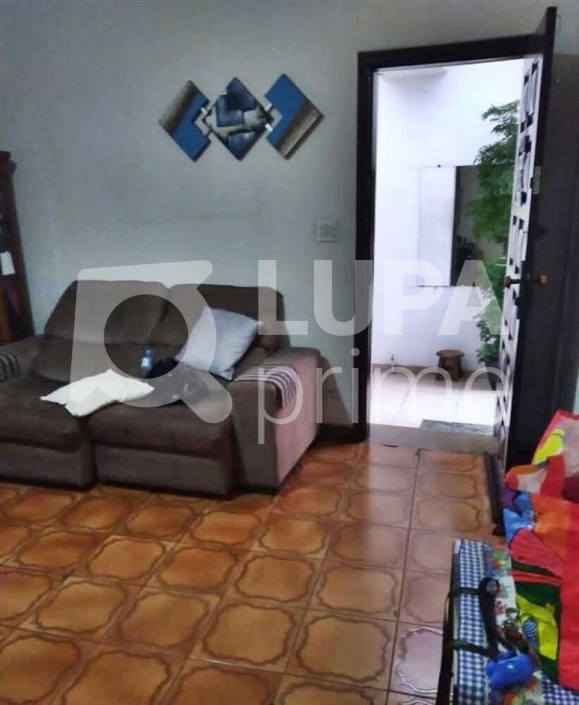 Casa à venda com 4 quartos, 122m² - Foto 2