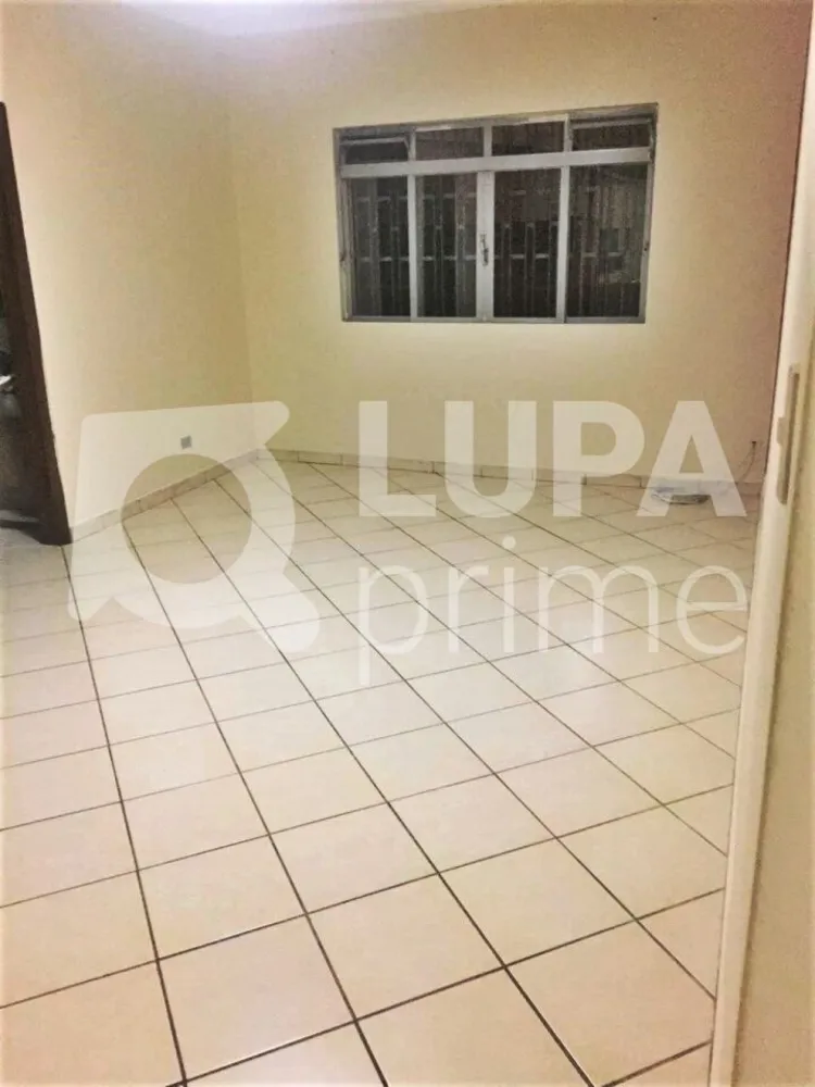 Casa, 2 quartos, 338 m² - Foto 1