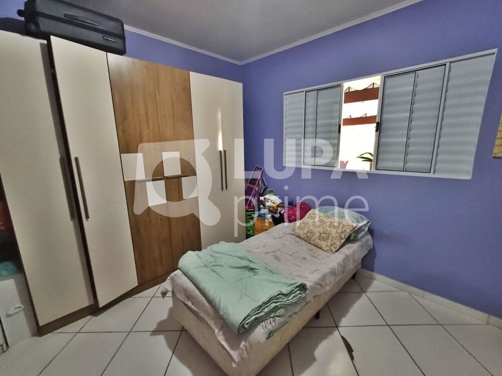 Casa à venda com 4 quartos, 204m² - Foto 9