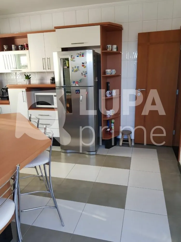 Casa, 3 quartos, 240 m² - Foto 9