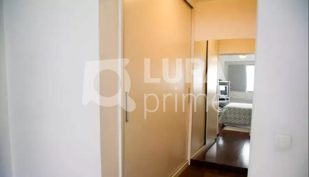 Apartamento à venda com 3 quartos, 186m² - Foto 9