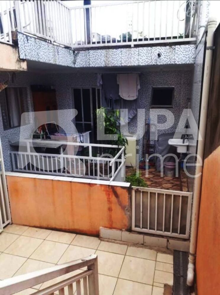 Casa à venda com 8 quartos, 1000m² - Foto 6