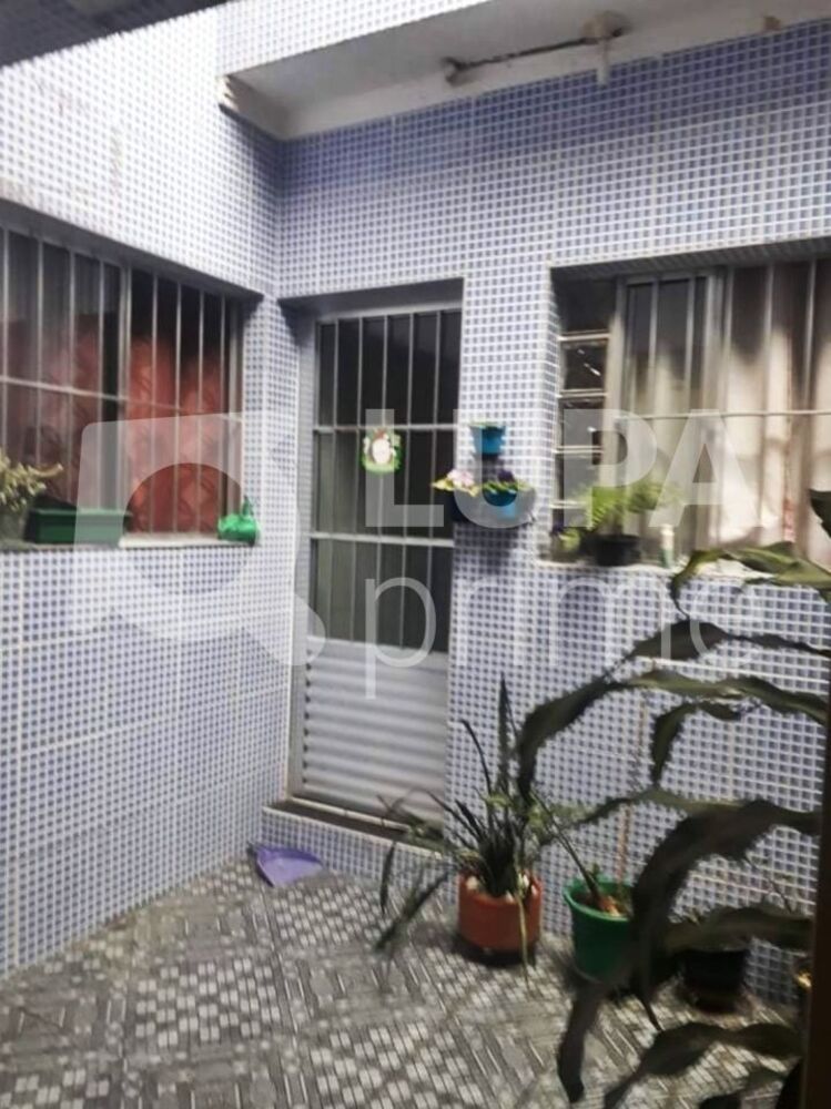 Casa à venda com 8 quartos, 1000m² - Foto 1