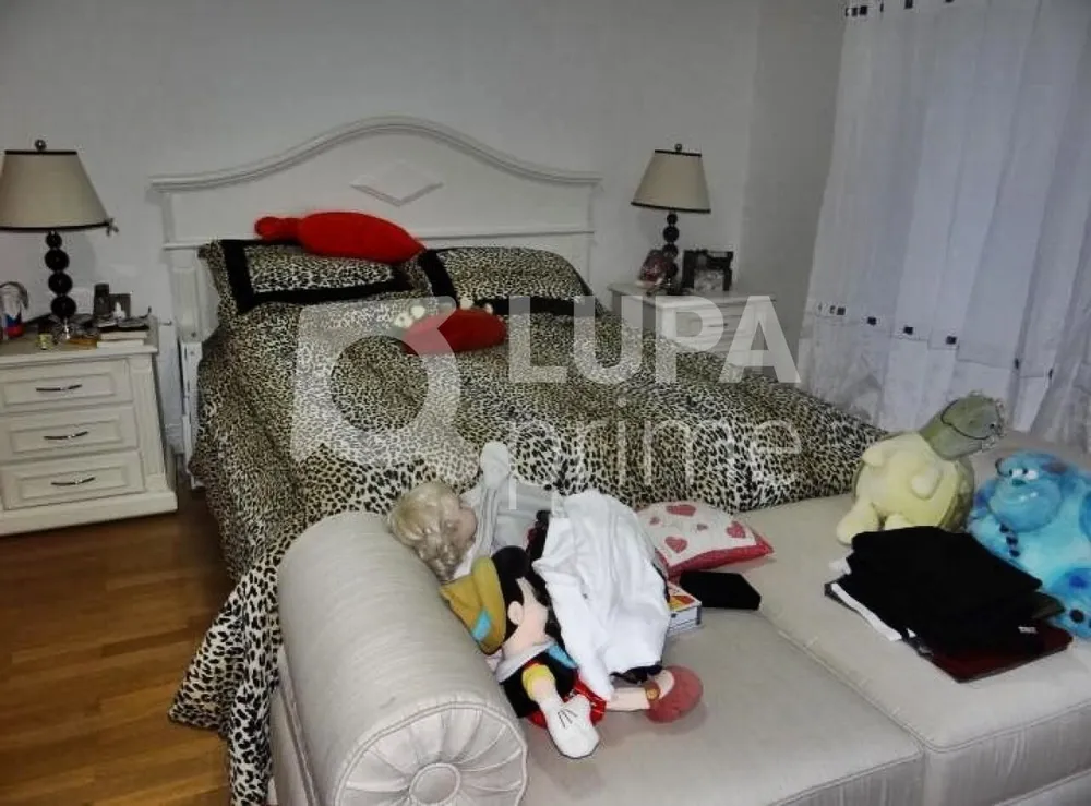 Casa, 4 quartos, 650 m² - Foto 1