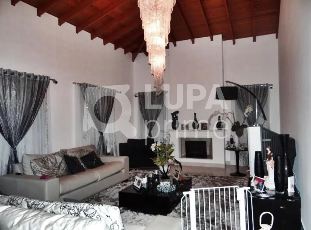 Casa, 4 quartos, 650 m² - Foto 1