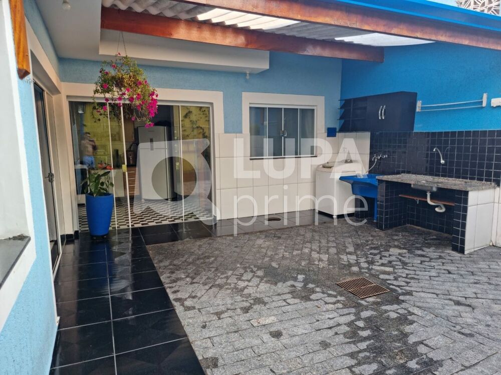 Casa, 5 quartos, 277 m² - Foto 1
